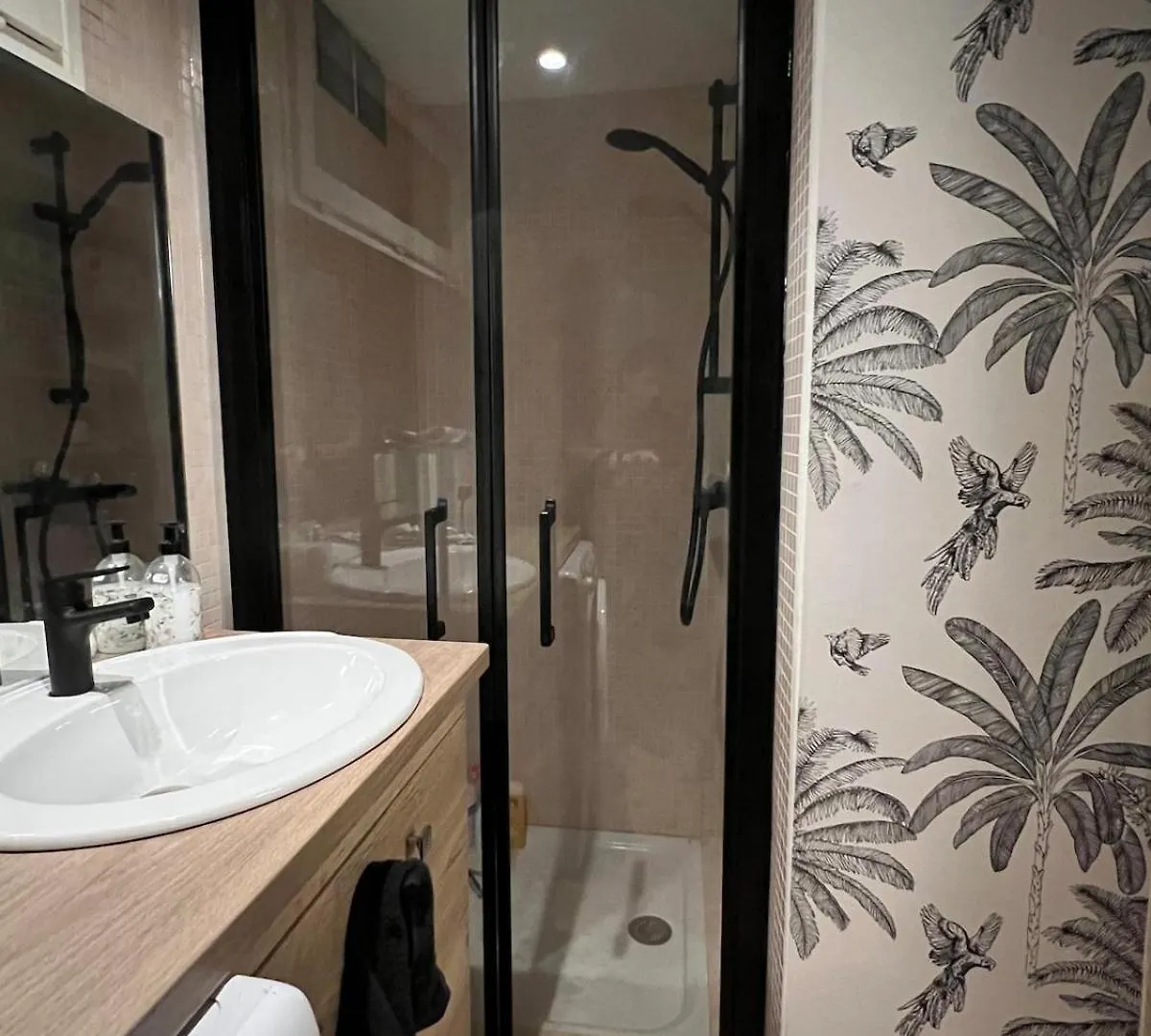 The Bohemian Jacuzzi, Ideal For Families Or Friends Avignon