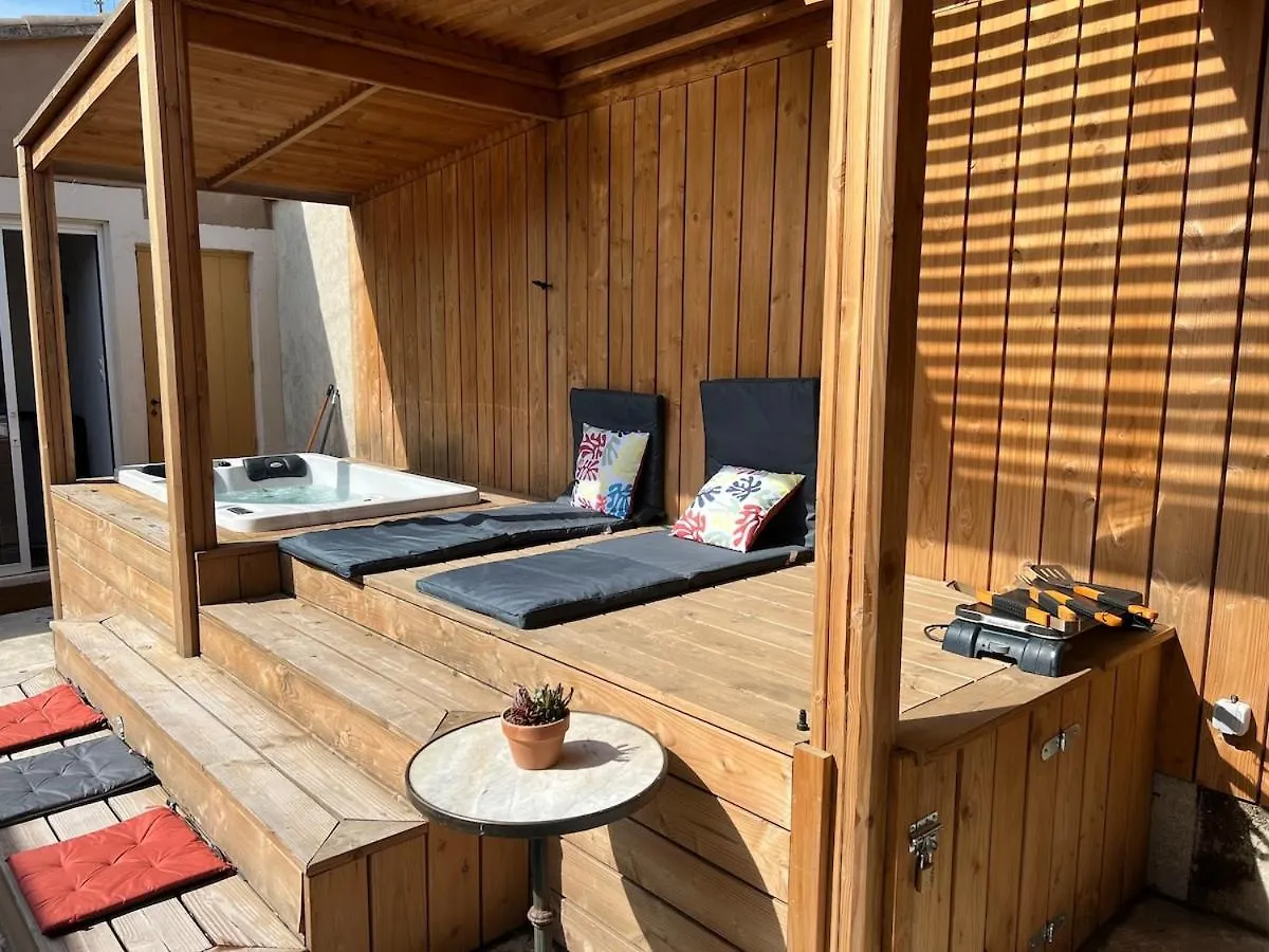 Apartment The Bohemian Jacuzzi, Ideal For Families Or Friends Avignon France